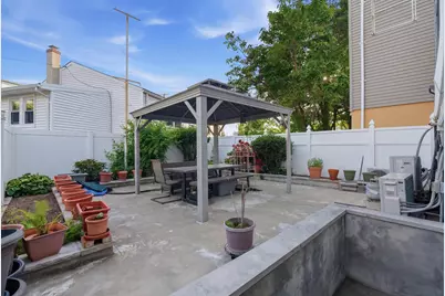106 Evergreen St, Bayonne, NJ 07002 - Photo 29