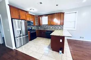 69 Hutton St, Jersey City, NJ 07307 - Photo 3