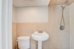649 Liberty Ave, Jersey City, NJ 07307 - Photo 35