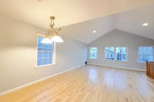 27 Jewett Ave, Jersey City, NJ 07304 - Photo 5