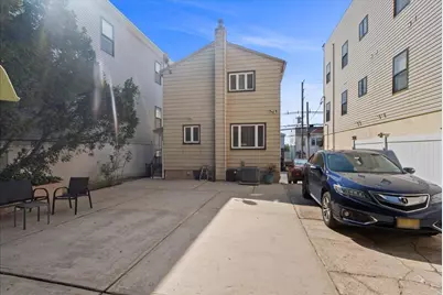 584 Liberty Ave, Jersey City, NJ 07307 - Photo 29