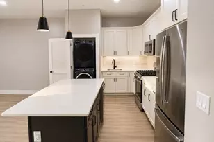 6121 Bergenline Ave, West New York, NJ 07093 - Photo 1
