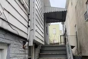 20 Rock St, Jersey City, NJ 07306 - Photo 11