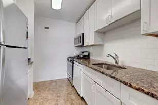 7000 Blvd E, West New York, NJ 07093 - Photo 7