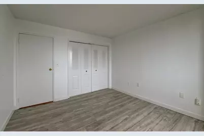 807 Harmon Cove Tower #807, Secaucus, NJ 07094 - Photo 29