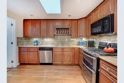 14 Chopin Ct, Jersey City, NJ 07302 - Photo 3