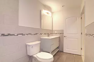 106 Poplar St, Jersey City, NJ 07307 - Photo 19