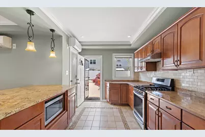 35 Elizabeth St, Jersey City, NJ 07306 - Photo 7