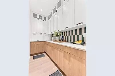 396 1st St, Jersey City, NJ 07302 - Photo 11