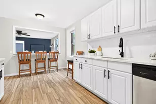 1011 Avenue C, Bayonne, NJ 07002 - Photo 7