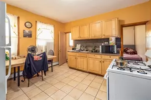 387 Woodlawn Ave, Jersey City, NJ 07305 - Photo 7
