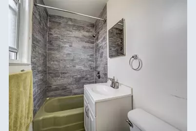 387 Woodlawn Ave, Jersey City, NJ 07305 - Photo 9