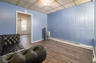 387 Woodlawn Ave, Jersey City, NJ 07305 - Photo 11