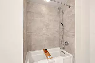 150 Henley Pl, Weehawken, NJ 07086 - Photo 15
