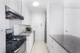 10 Huron Ave, Jersey City, NJ 07306 - Photo 5