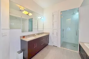 9 Somerset Ln, Edgewater, NJ 08010 - Photo 17