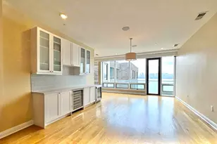 9 Somerset Ln, Edgewater, NJ 08010 - Photo 7