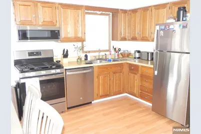 453 Liberty St #11, Little Ferry, NJ 07643 - Photo 5