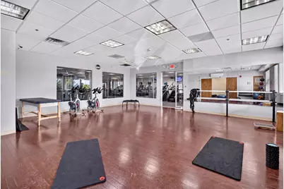 201 Shearwater Ct West #31, Jersey City, NJ 07305 - Photo 31