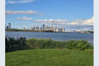 201 Shearwater Ct West #31, Jersey City, NJ 07305 - Photo 45