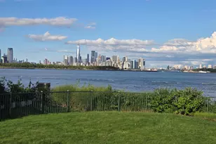 201 Shearwater Ct W, Jersey City, NJ 07305 - Photo 45