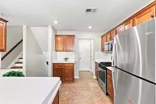 3 Elco Ct, Bayonne, NJ 07002 - Photo 9