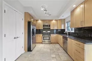 439-1 Whiton St, Jersey City, NJ 07304 - Photo 5