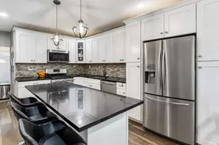 360 Bramhall Ave, Jersey City, NJ 07304 - Photo 3
