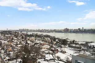320 Adolphus Ave, Cliffside Park, NJ 07010 - Photo 11