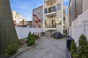 22 Lincoln St, Jersey City, NJ 07307 - Photo 9