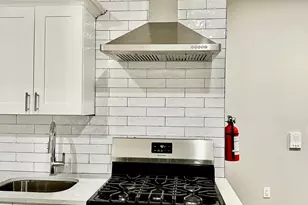 40 Vroom St, Jersey City, NJ 07306 - Photo 3