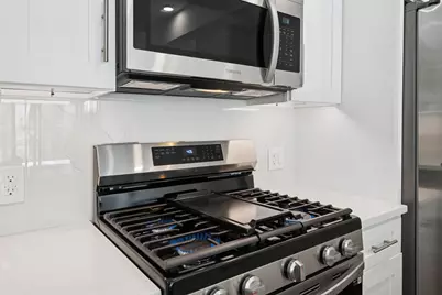 32 Jones St #302, Jersey City, NJ 07306 - Photo 9