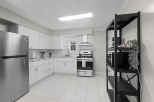114 70th St, Guttenberg, NJ 07093 - Photo 7