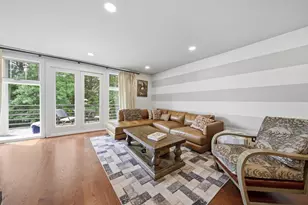 31 Grand Cove Way, Edgewater, NJ 07020 - Photo 1
