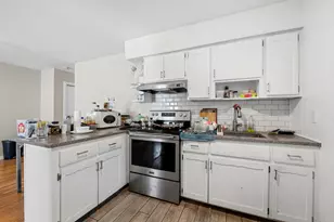 313 9th St, Union City, NJ 07087 - Photo 1