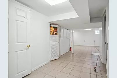 292 New York Ave, Jersey City, NJ 07307 - Photo 17