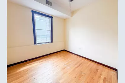 107 Oxford Ave #1, Jersey City, NJ 07304 - Photo 5