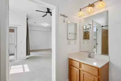 3 Greenwich Dr #97, Jersey City, NJ 07305 - Photo 33