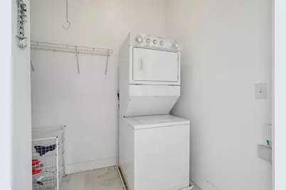 3 Greenwich Dr #97, Jersey City, NJ 07305 - Photo 35