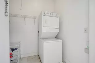 3 Greenwich Dr, Jersey City, NJ 07305 - Photo 35