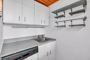 205 10th St, Jersey City, NJ 07302 - Photo 17