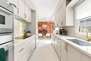 202 Shearwater Ct W, Jersey City, NJ 07305 - Photo 9