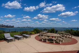 202 Shearwater Ct W, Jersey City, NJ 07305 - Photo 39