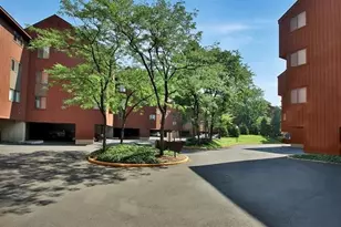 586 Sanderling Ct, Secaucus, NJ 07094 - Photo 19