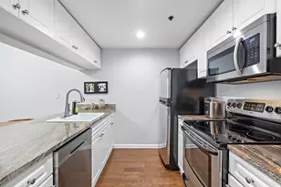 2 Constitution Ct, Hoboken, NJ 07030 - Photo 9