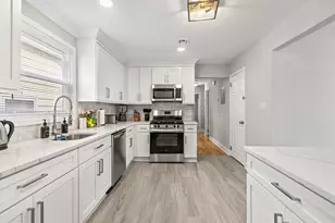 728 Kennedy Blvd, Bayonne, NJ 07087 - Photo 11