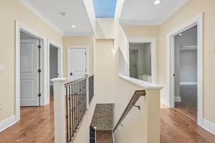 20 Marquis Ct, Edgewater, NJ 07020 - Photo 11