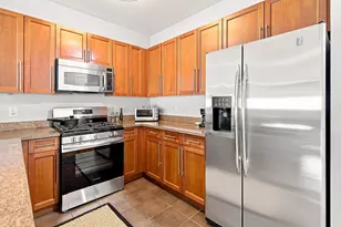 15 Enterprise Ct, Jersey City, NJ 07305 - Photo 5