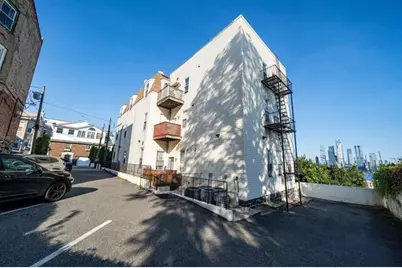 5 Oak St #7, Weehawken, NJ 07086 - Photo 9