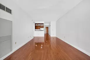 20 Newport Pkwy, Jersey City, NJ 07302 - Photo 17